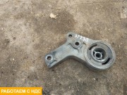 Кронштейн радиатора правый